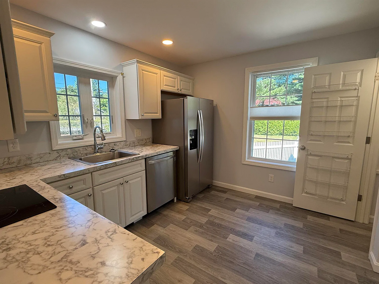 1 bed, 810 sqft, $2,400 — Photo 4