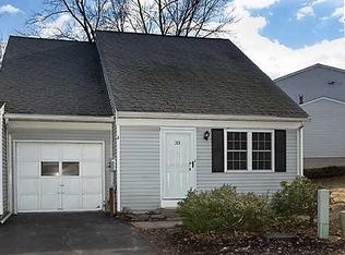 33 Larch Ct #33, Fishkill, NY 12524