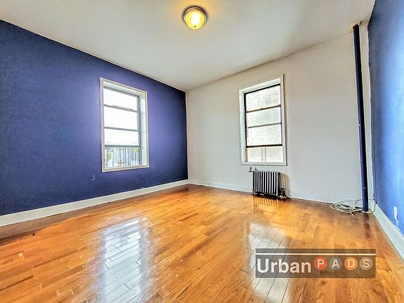2nd image of 1030 Park Pl #7E