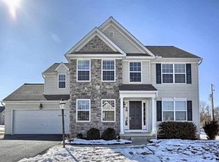 904 Hedgegate Ln, York, PA 17404
