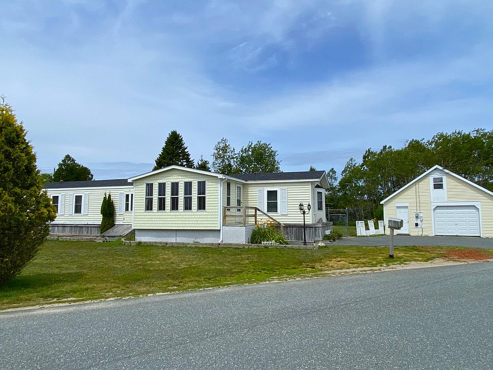 1st image of 61 Hillcrest Drive
