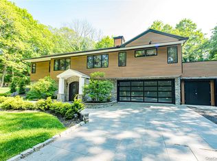 6 Tanyard Lane, Huntington, NY 11743