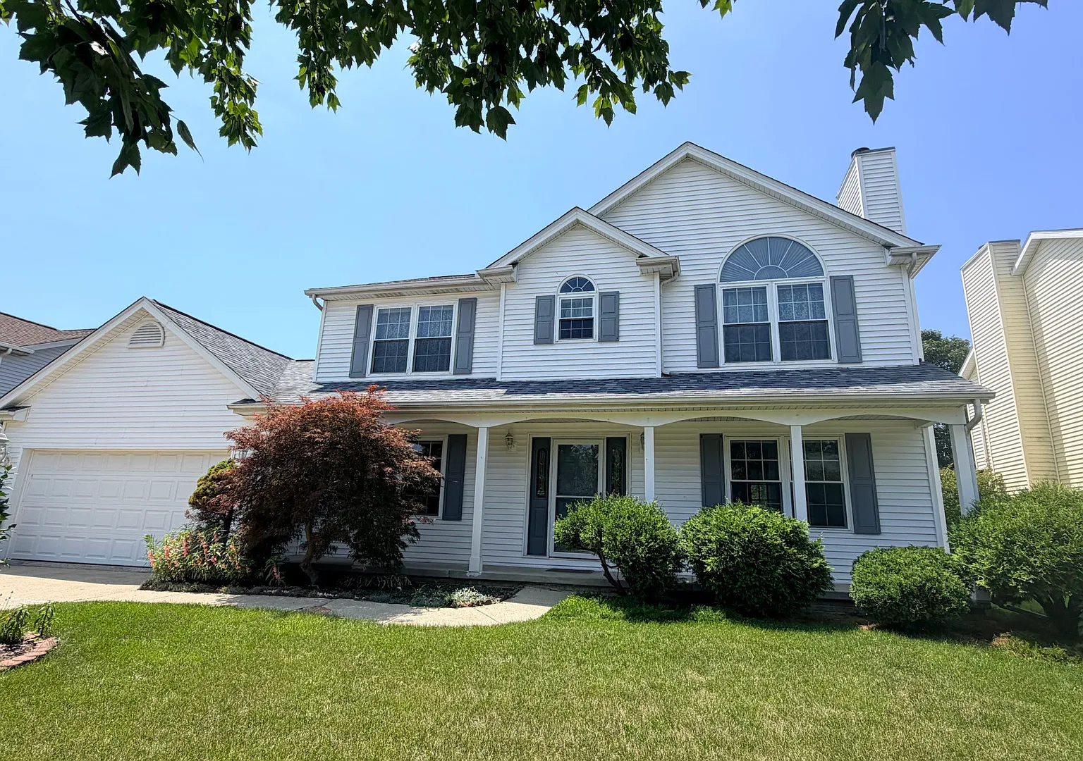 4 bed, 2.5 bath, 2280 sqft, $2,800 — Photo 1