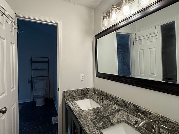 Massive private bathroom