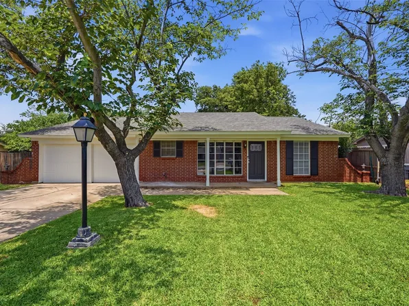 7513 Susan Ct, North Richland Hills, TX 76180