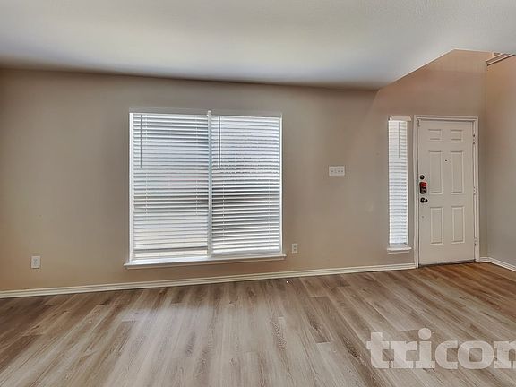 2nd image of 10411 Trotters Bay