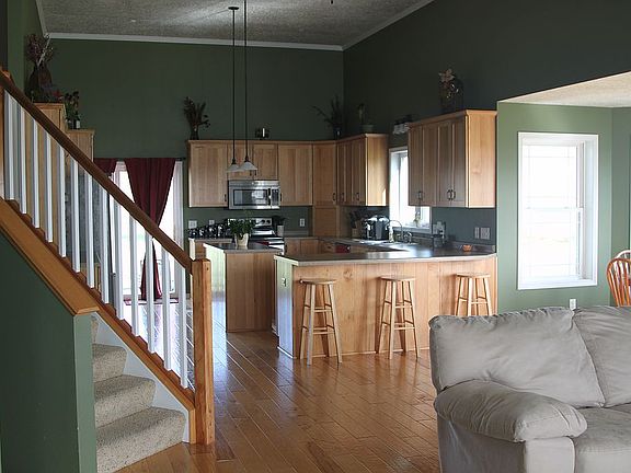 2nd image of 2590 Fox Hollow Ln