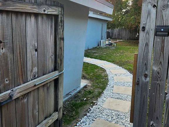 3rd image of 309 NW 44th Ave #2