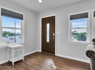 27 Arnold Ave, Point Pleasant Beach, NJ 08742