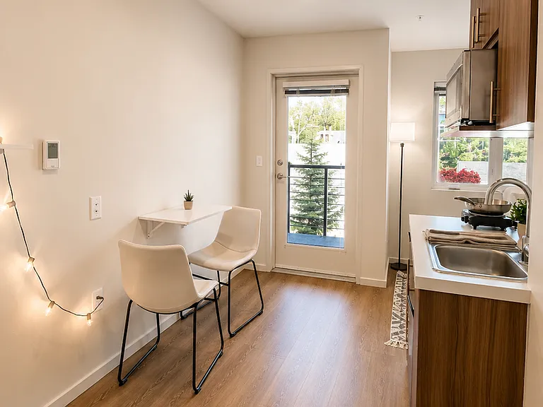 Plaza Apartments — Photo 89