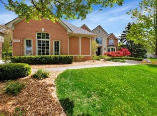 54084 Carrington Dr, Shelby Township, MI