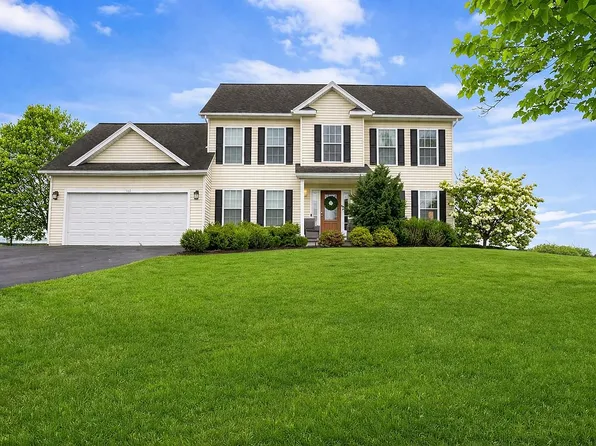 152 Kensington Ct, Livonia, NY 14487