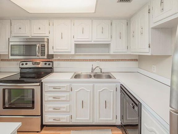 3rd image of 333 Lake Howard Dr NW APT 201D