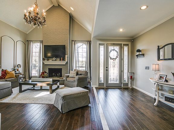 3rd image of 6012 Richwater Dr