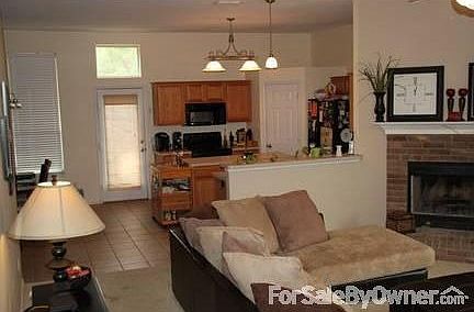 livingroom towards kitchen