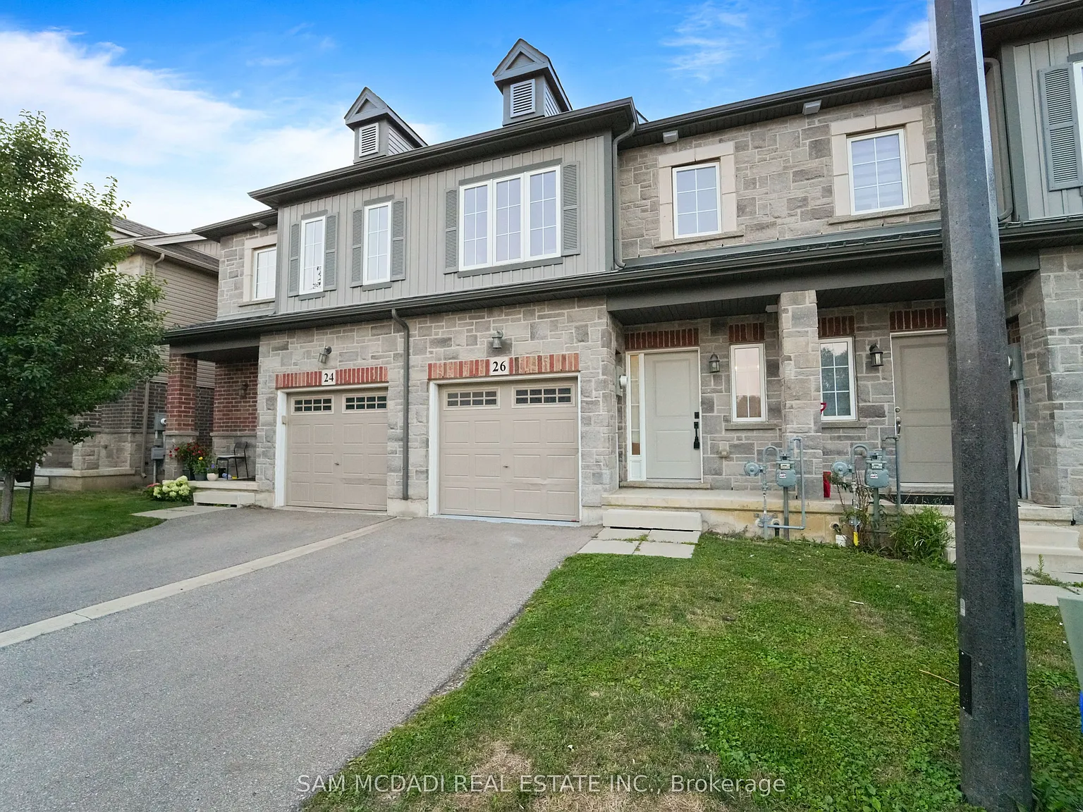 3 bed, $3,490 — Photo 2