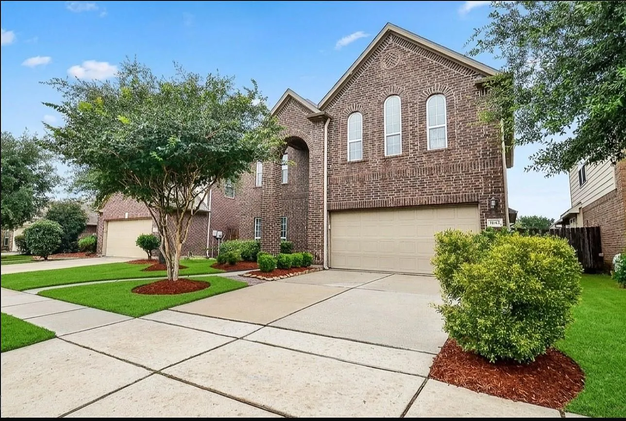 4 bed, 3.5 bath, 3051 sqft, $3,150 — Photo 4