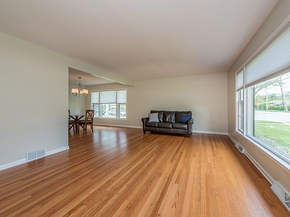 4th image of 701 Lacrosse Ave