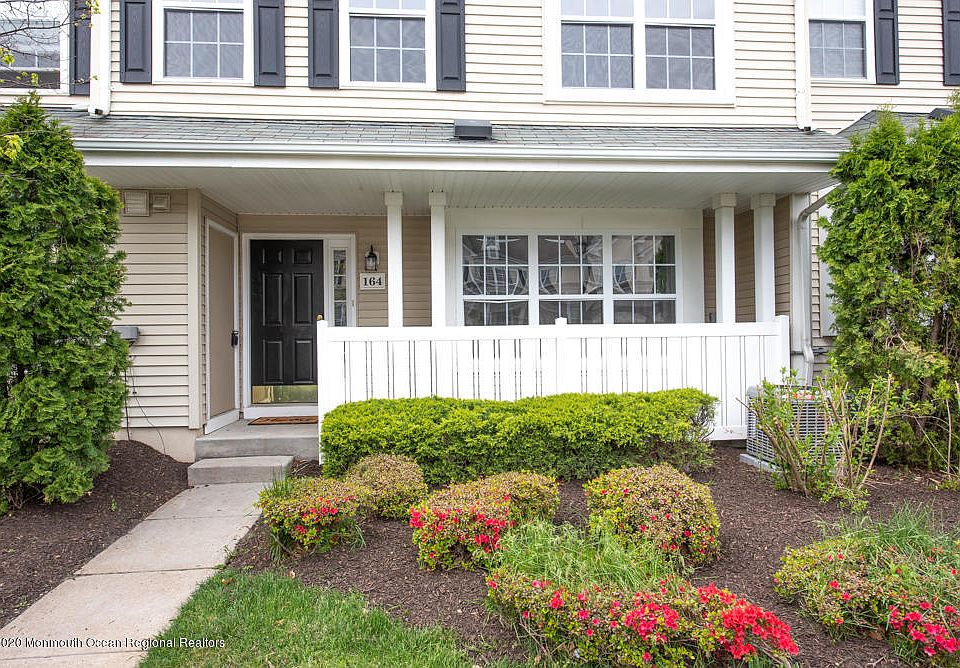 1st image of 164 Brookfield Dr