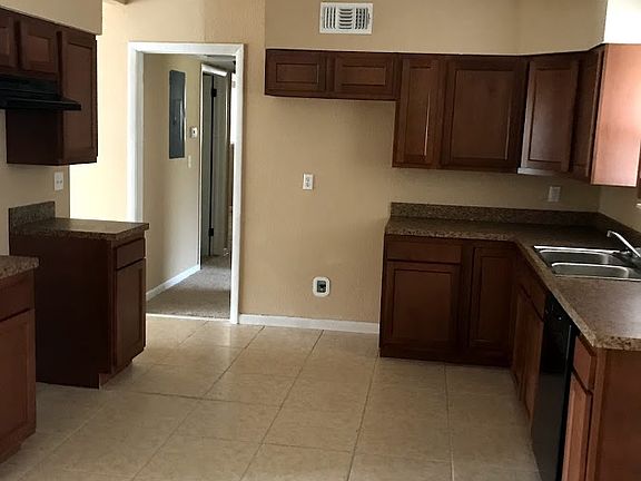 4th image of 4603 Clyde Dr
