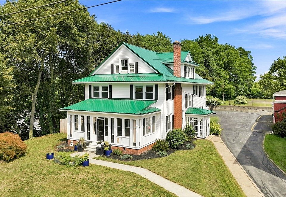 1st image of 138 Church St