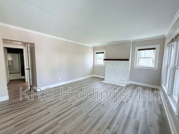 2nd image of 512 N Maple St