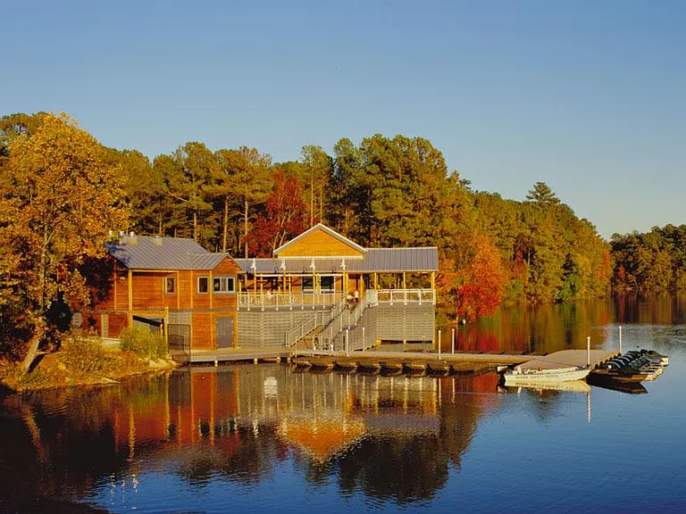 Lake Johnson walking distance