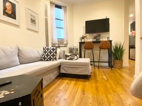 218 W 16th St, New York, NY