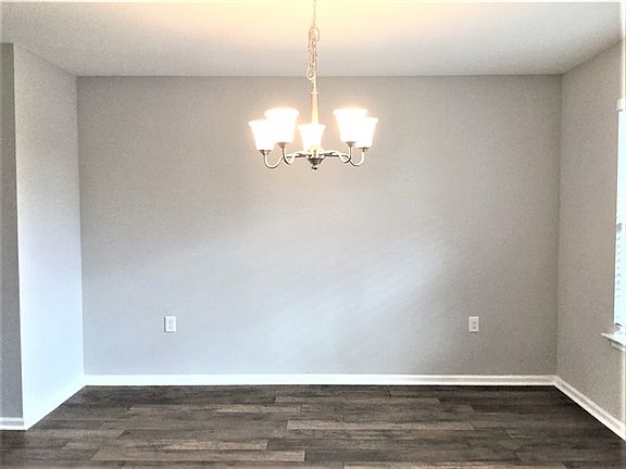 3rd image of 1436 Eastway Dr
