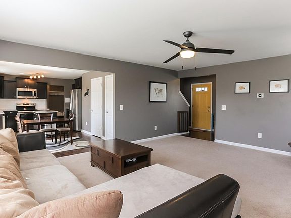 3rd image of 16019 Bedington Dr