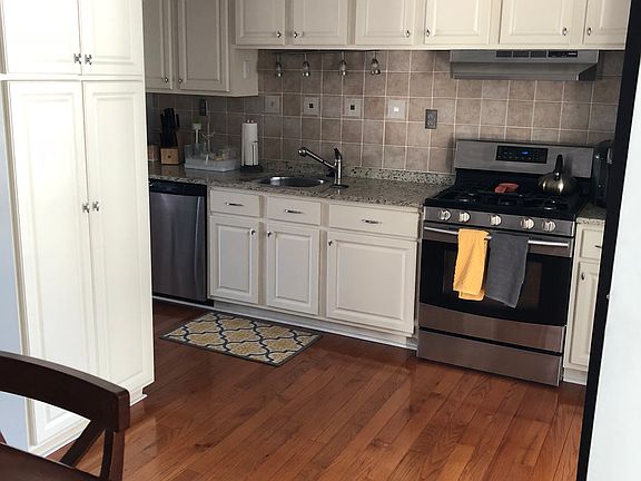 2nd image of 8155 Gatewood Dr