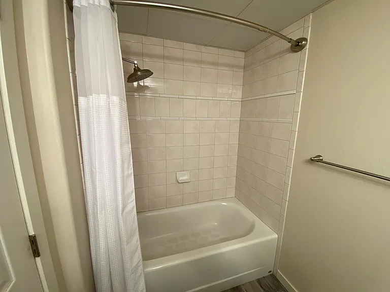 300 Columbia Point Dr #D101 — Photo 15