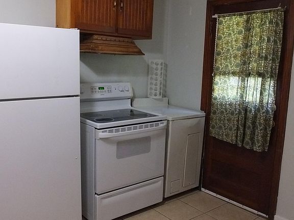 4th image of 4235 San Juan Ave