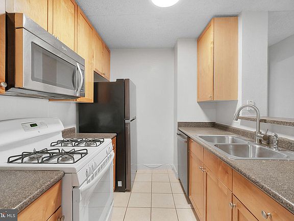 5th image of 60 S Van Dorn St APT 116
