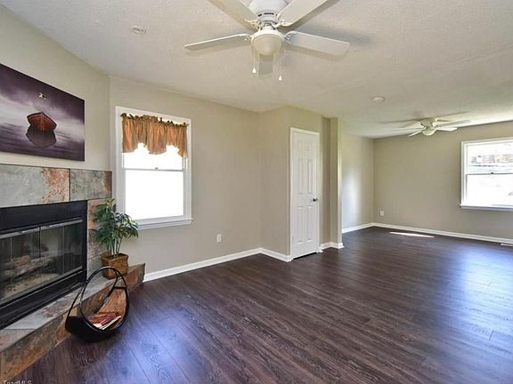 5th image of 4903 Shady Pine Dr