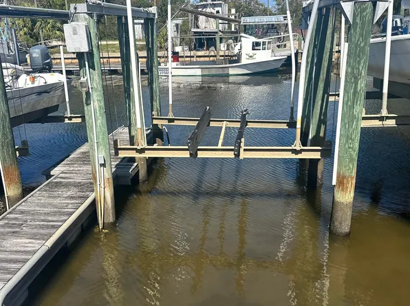 X Mashes Sands Rd, Panacea, FL 32346