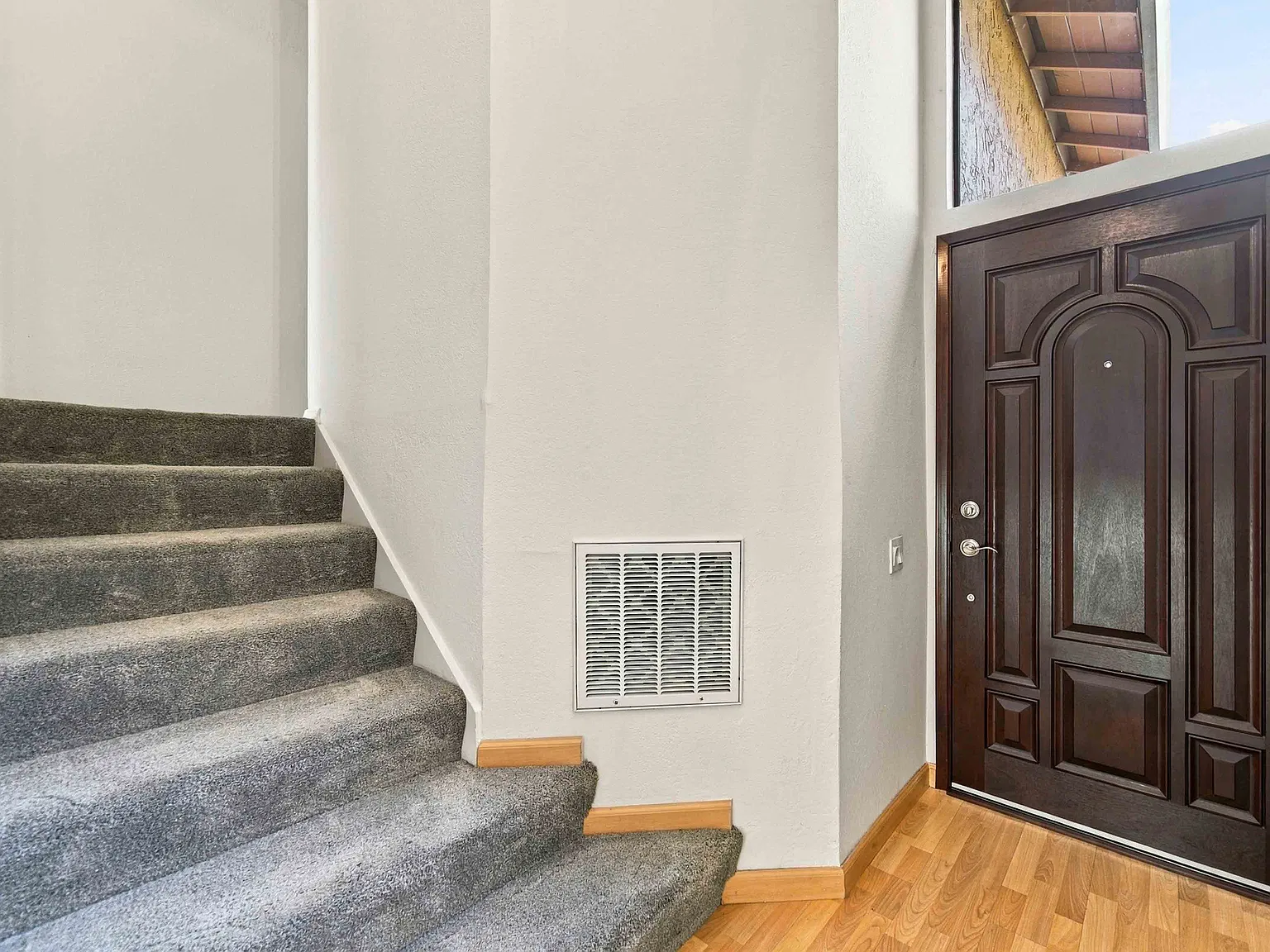 3 bed, 2.5 bath, 1674 sqft, $4,500 — Photo 4