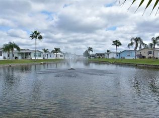 105 Saint George Ct, Apollo Beach, FL 33572