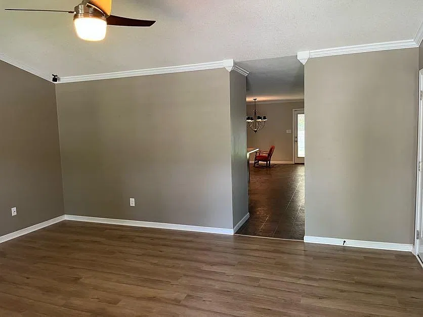 3 bed, 1316 sqft, $2,000 — Photo 2