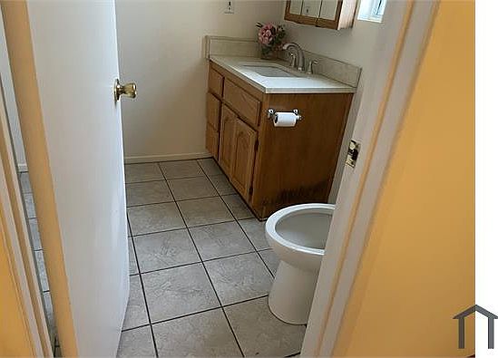 4th image of 43614 Gadsden Ave