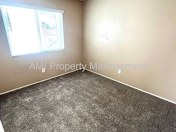 5th image of 4125 Texas St APT 5