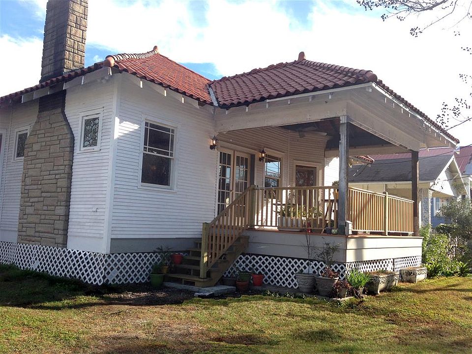 1st image of 872 Taft Pl