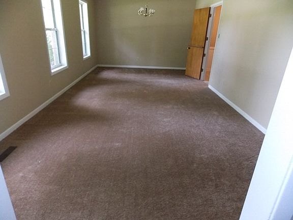 5th image of 3168 Parkwood Dr