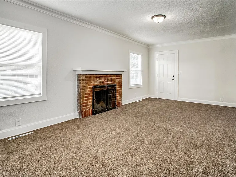 6210 Agnes Ave — Photo 10