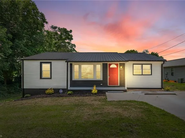705 Laurel Ave, Lexington, NC 27292