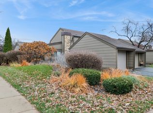 101 Aberdeen Ct, Geneva, IL 60134