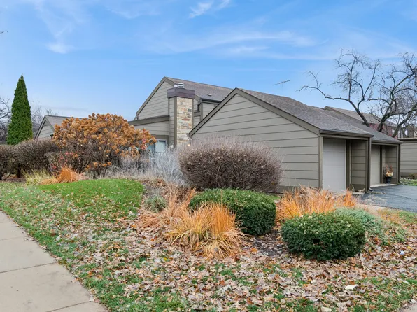 101 Aberdeen Ct, Geneva, IL 60134