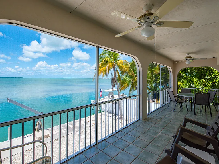 536 Caribbean Dr E — Photo 21