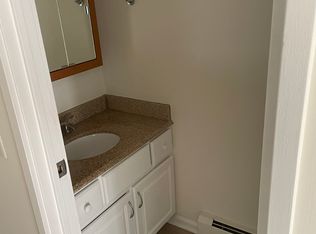 19 Parkside Ct APT 10, Vernon Hills, IL
