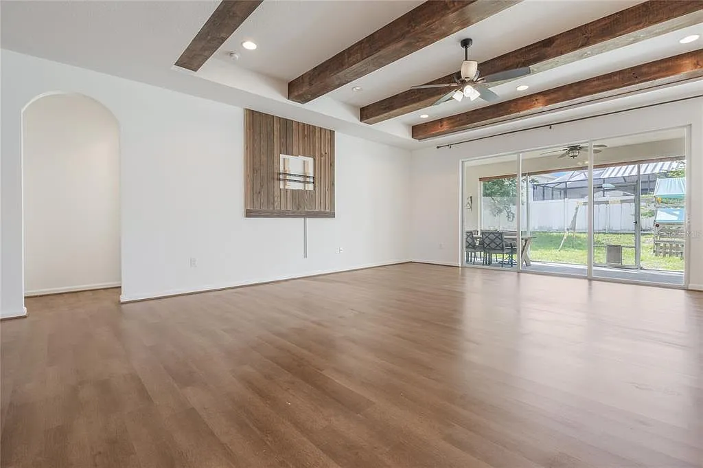 4 bed, 3.0 bath, 2671 sqft, $2,575 — Photo 3